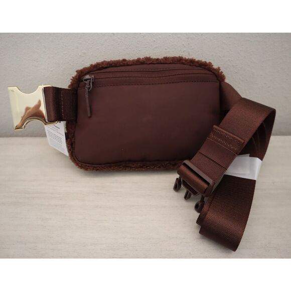 Lululemon LU9B18S Women's O/S Brown/Gold Everywhere Belt Bag *Fleece - Picture 2 of 16